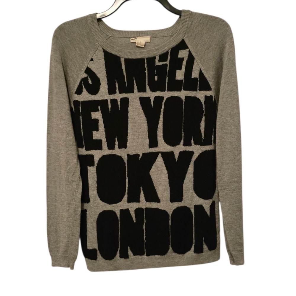3/$15 XXI City Crew Neck Sweater Size Medium